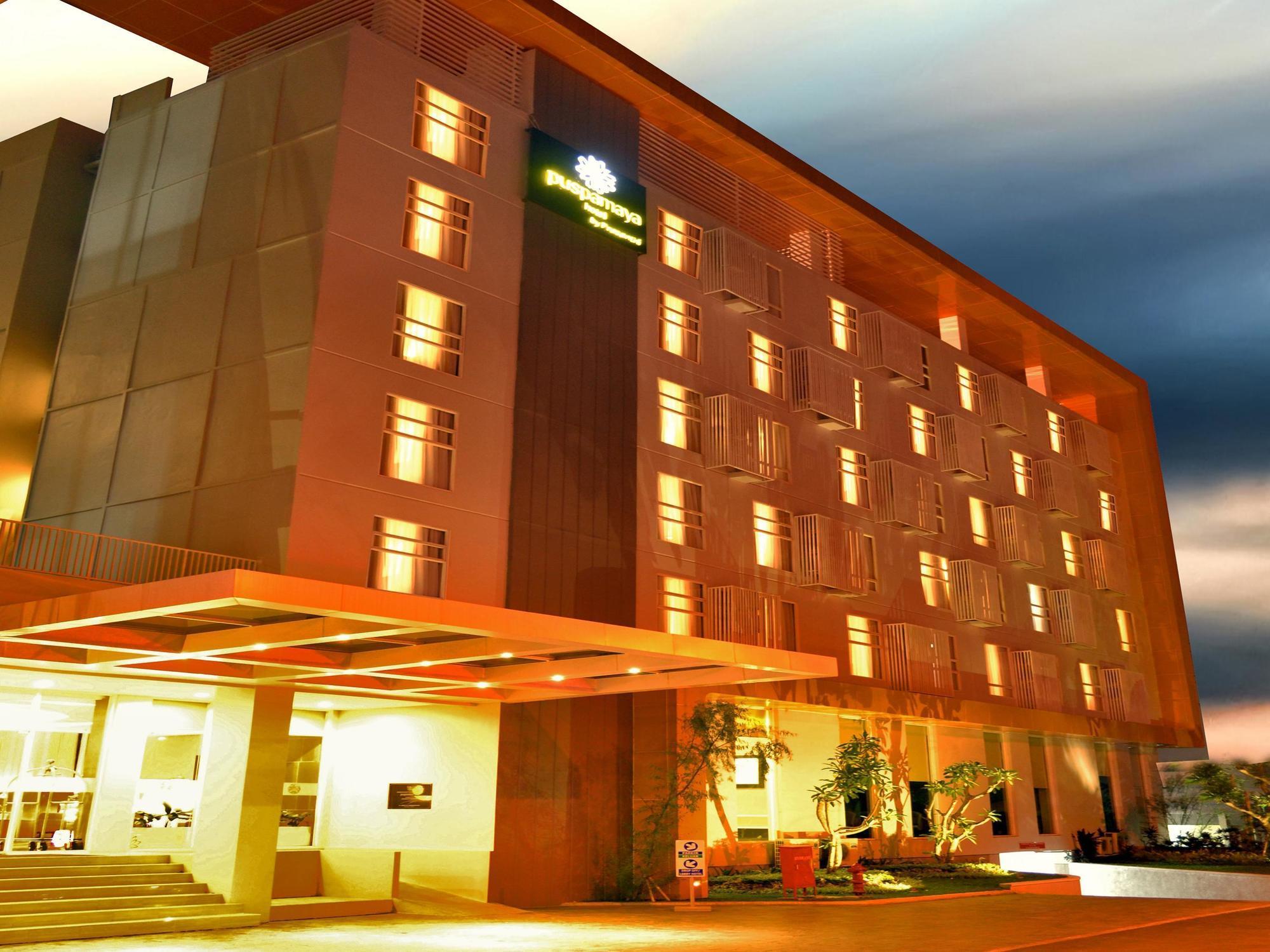 Kyriad Hotel Airport Jakarta Tangerang Esterno foto