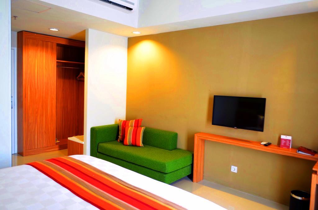 Kyriad Hotel Airport Jakarta Tangerang Esterno foto