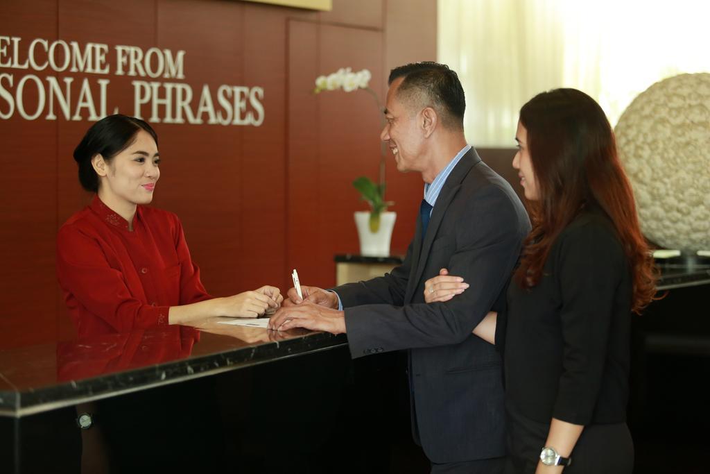 Kyriad Hotel Airport Jakarta Tangerang Esterno foto