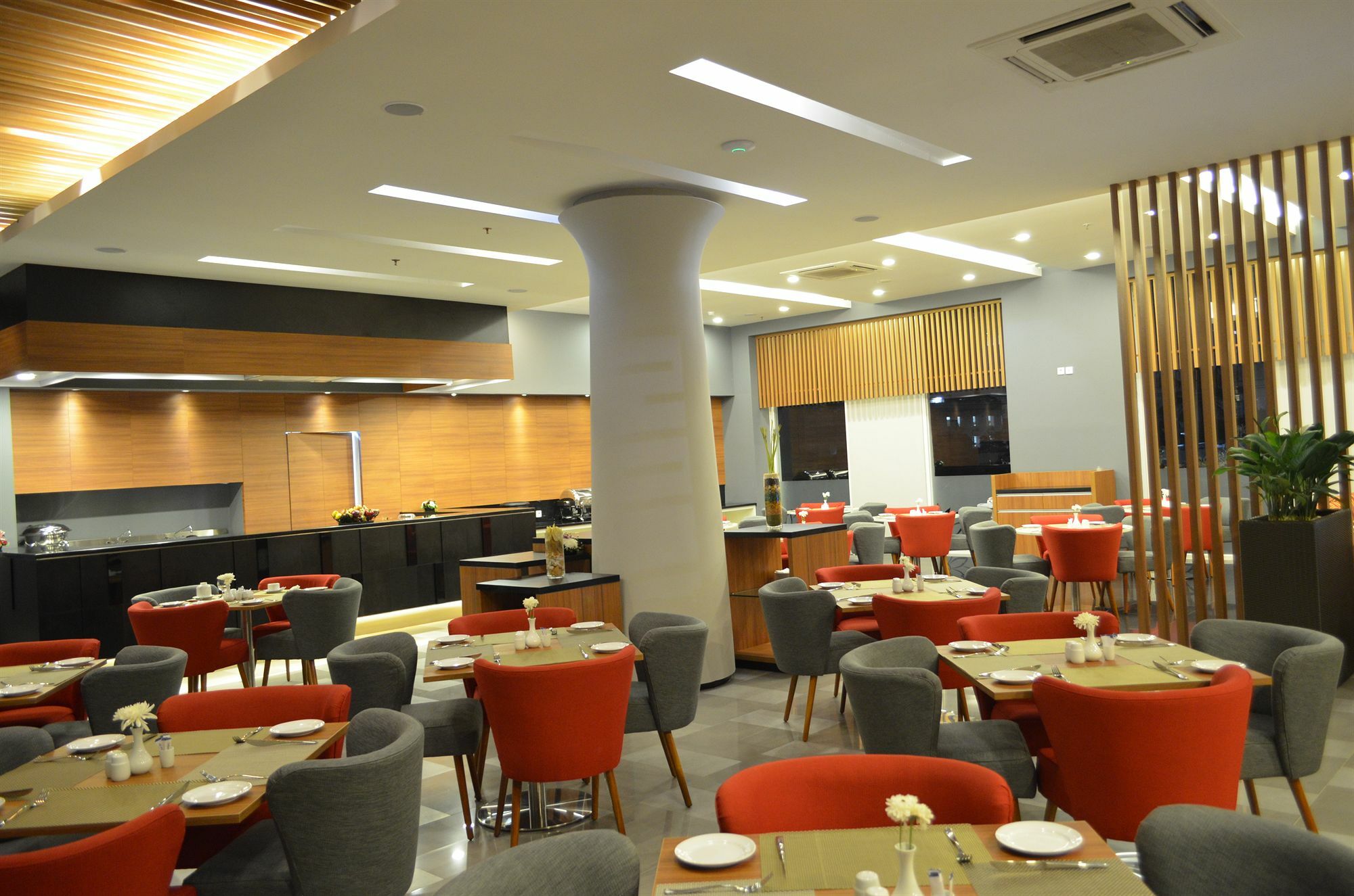 Kyriad Hotel Airport Jakarta Tangerang Esterno foto
