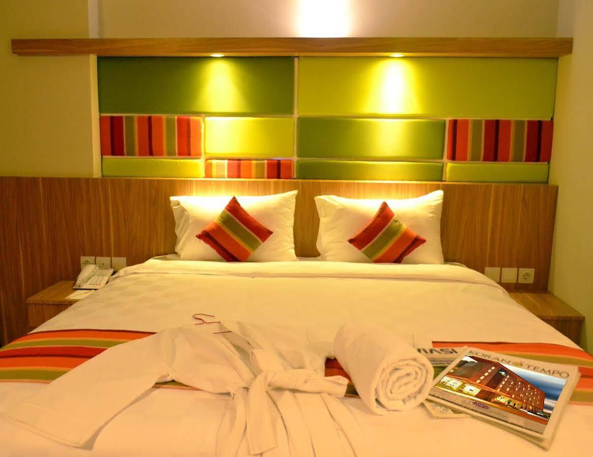Kyriad Hotel Airport Jakarta Tangerang Esterno foto